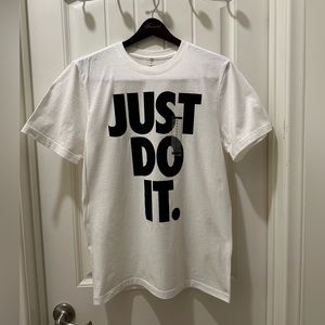 Men’s Nike White T-Shirt